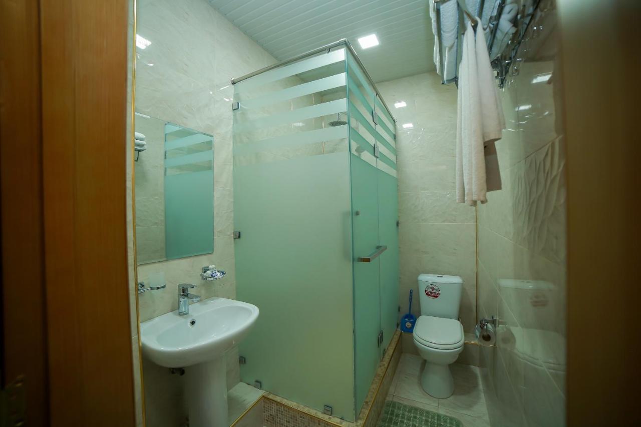 בוקורו Hotel Rayhon Boutique מראה חיצוני תמונה