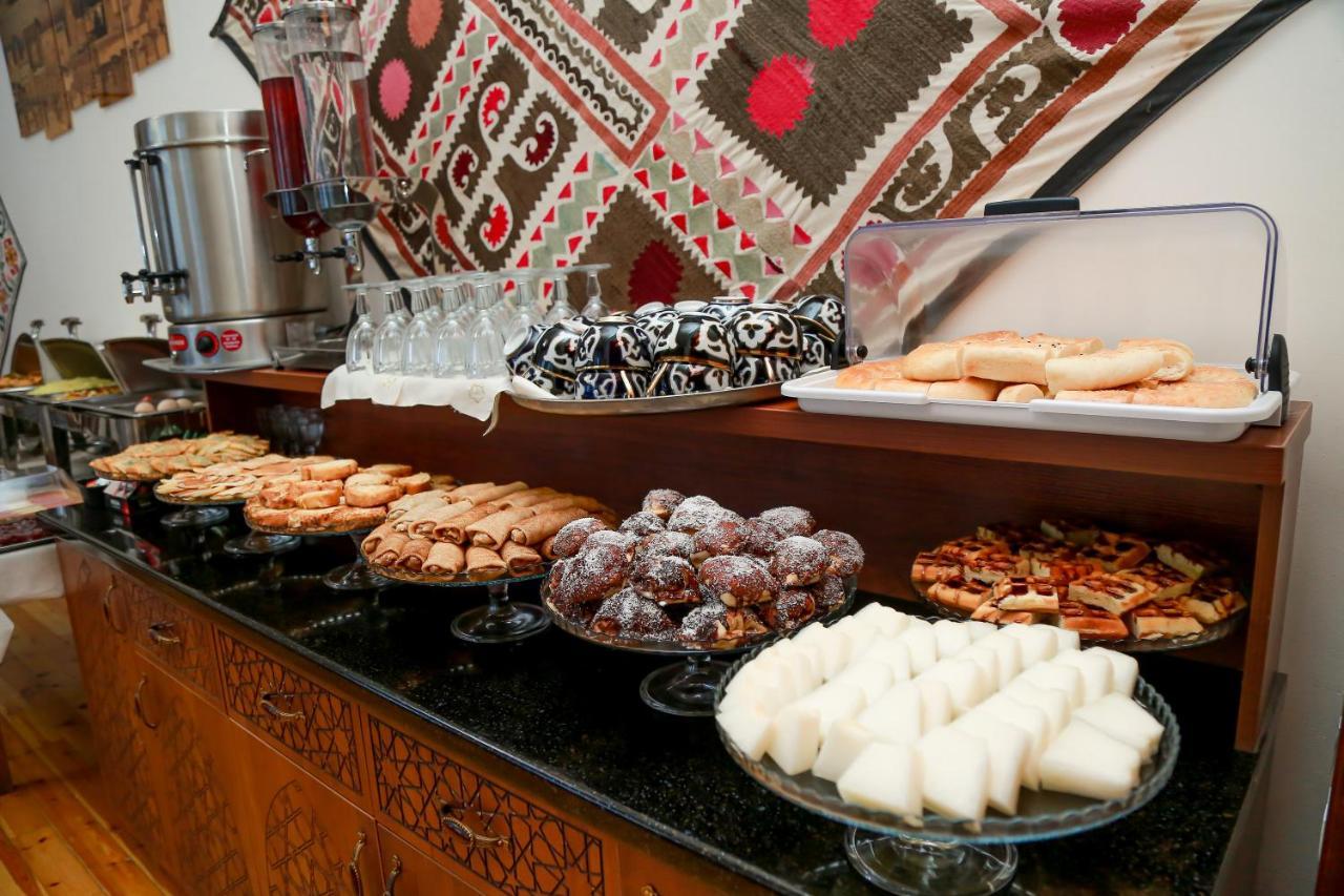 בוקורו Hotel Rayhon Boutique מראה חיצוני תמונה