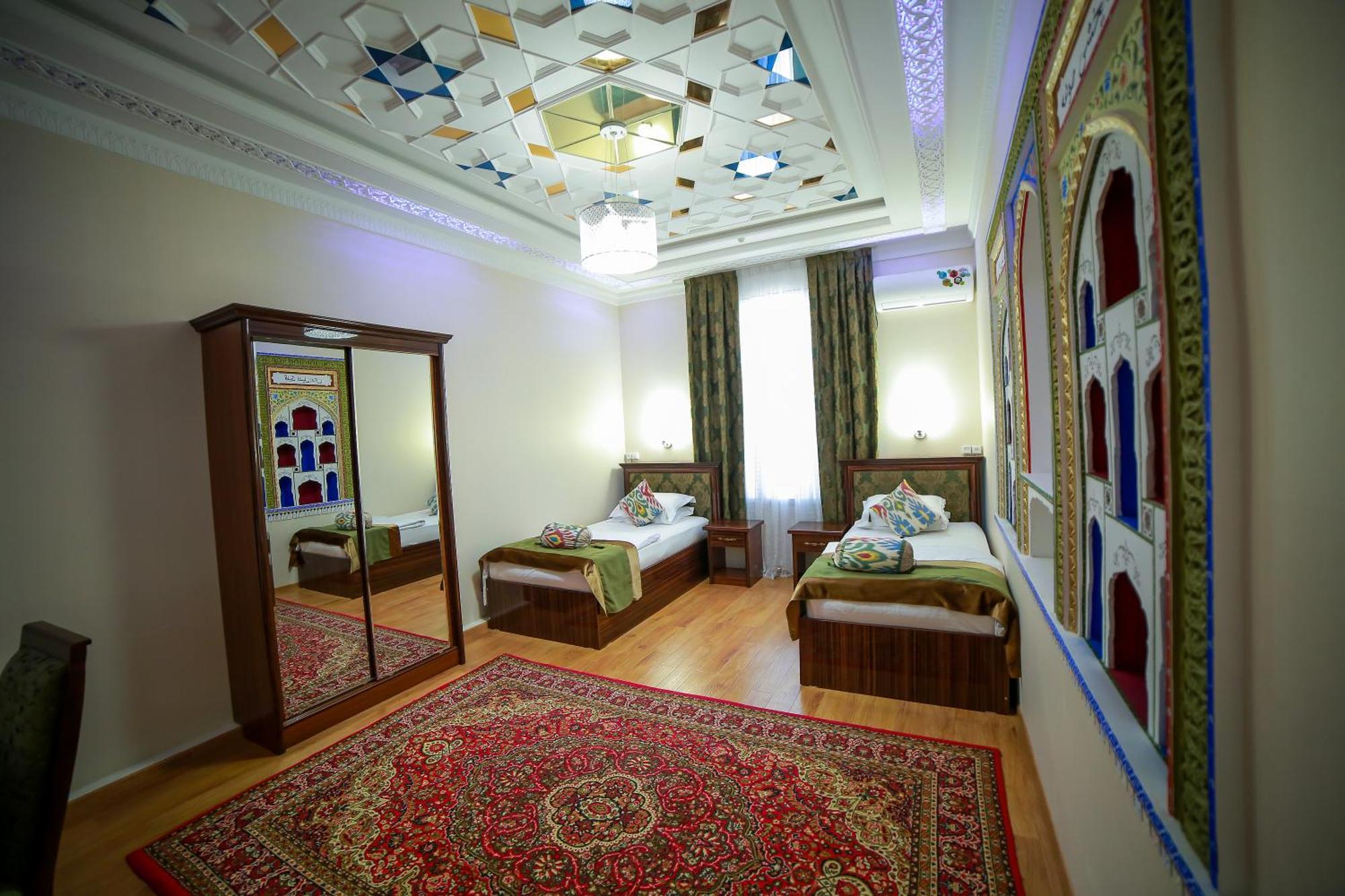 בוקורו Hotel Rayhon Boutique מראה חיצוני תמונה